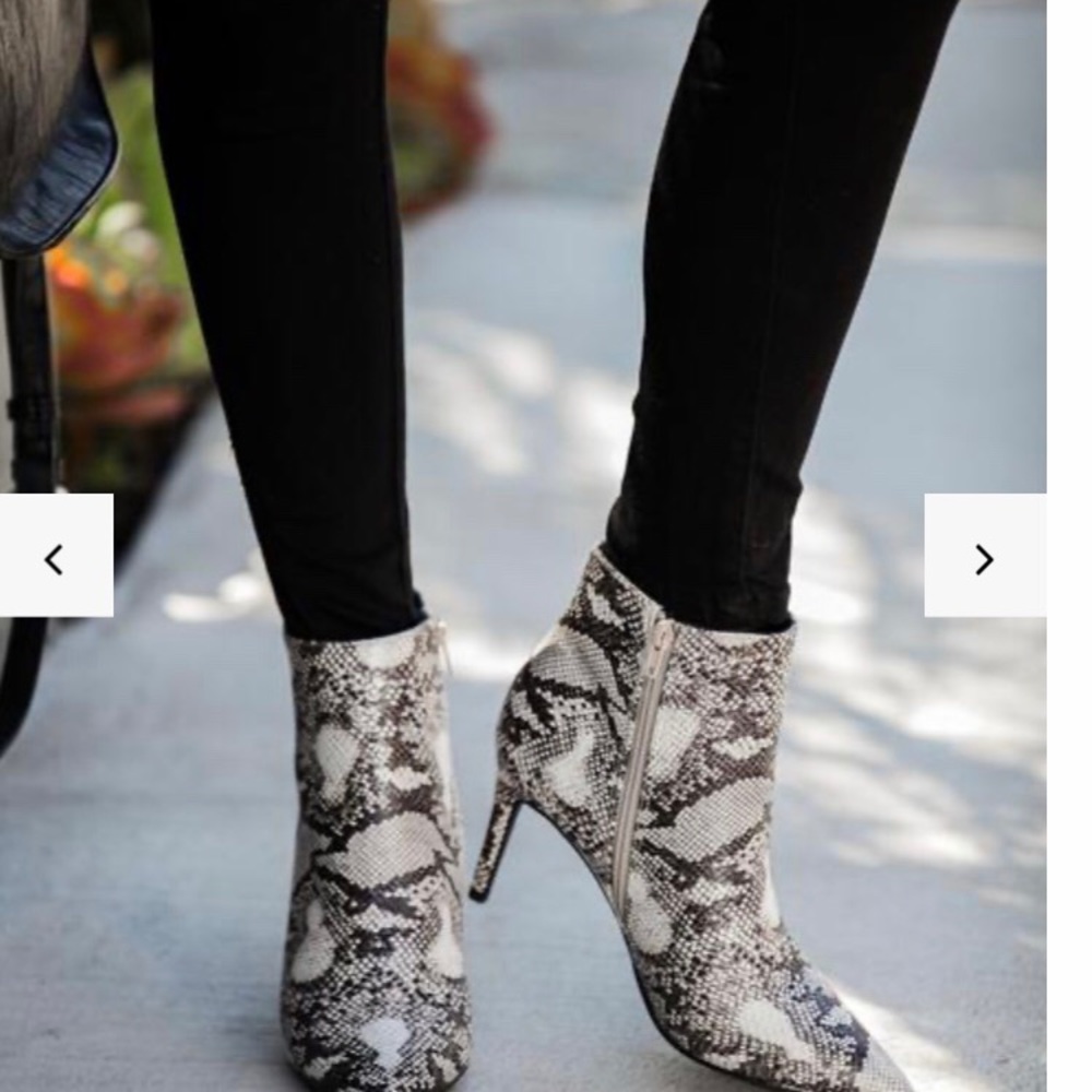 Vici Boots size 7